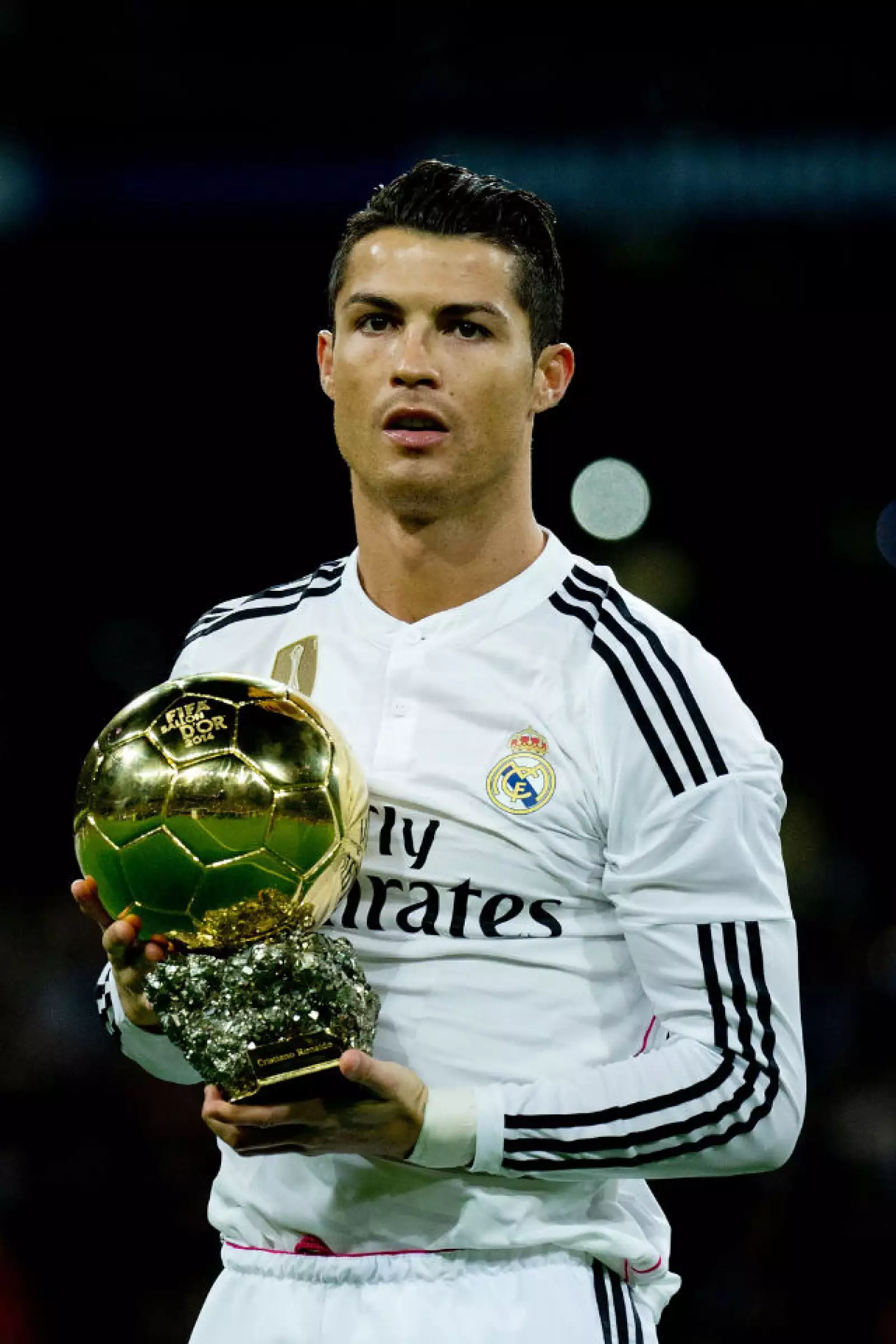 Cristiano Ronaldo. Recién cumplió 30 años y el ganador del balón de oro sigue robando suspiros a las mujeres. Lo mejor es que ahora está soltero.