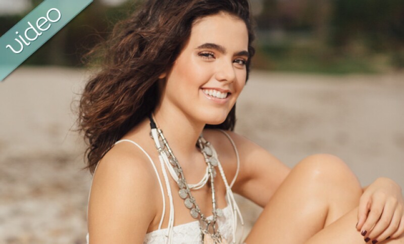 Durante el photo shoot de las Niñas Más Guapas de Quién, Camila Fernández nos sorprendió con su voz R&B mientras la preparábamos para una entrevista. Tienen que oírla cantar.