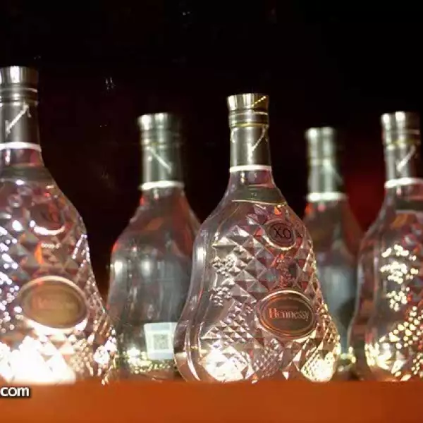 Botellas Hennessy XO.