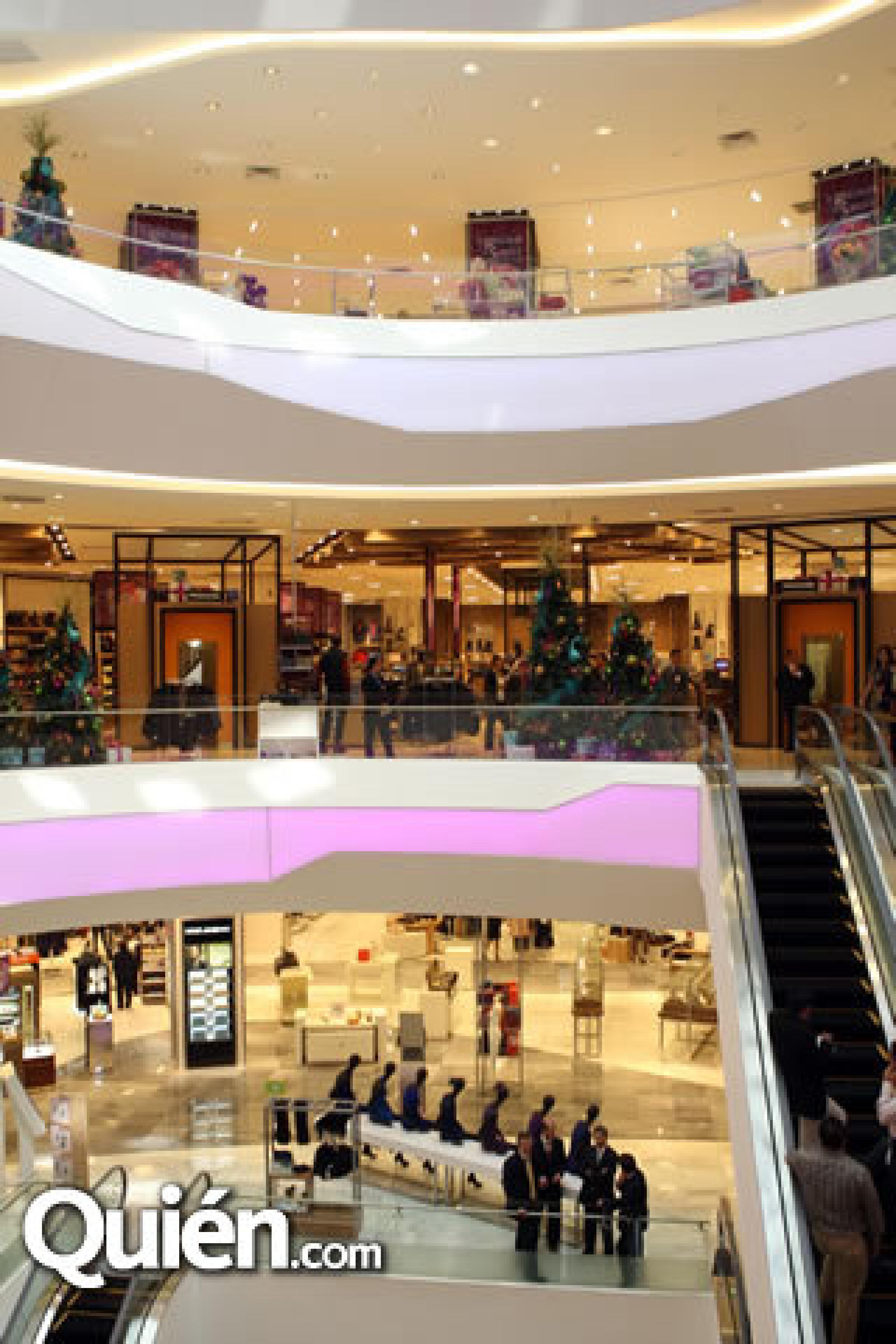 Alfredo del Mazo inaugura Liverpool de Interlomas