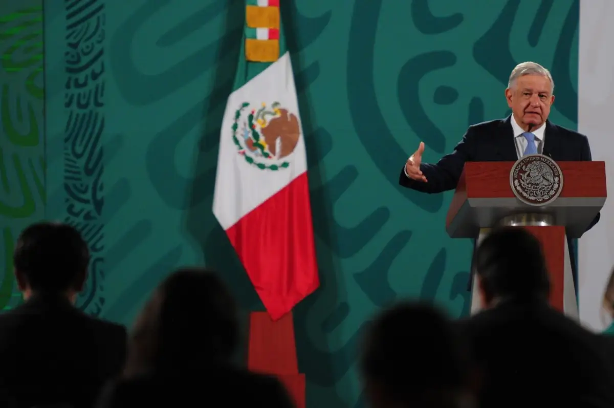 López Obrador dice que EU no debería rebajar calificación de seguridad aérea de México
