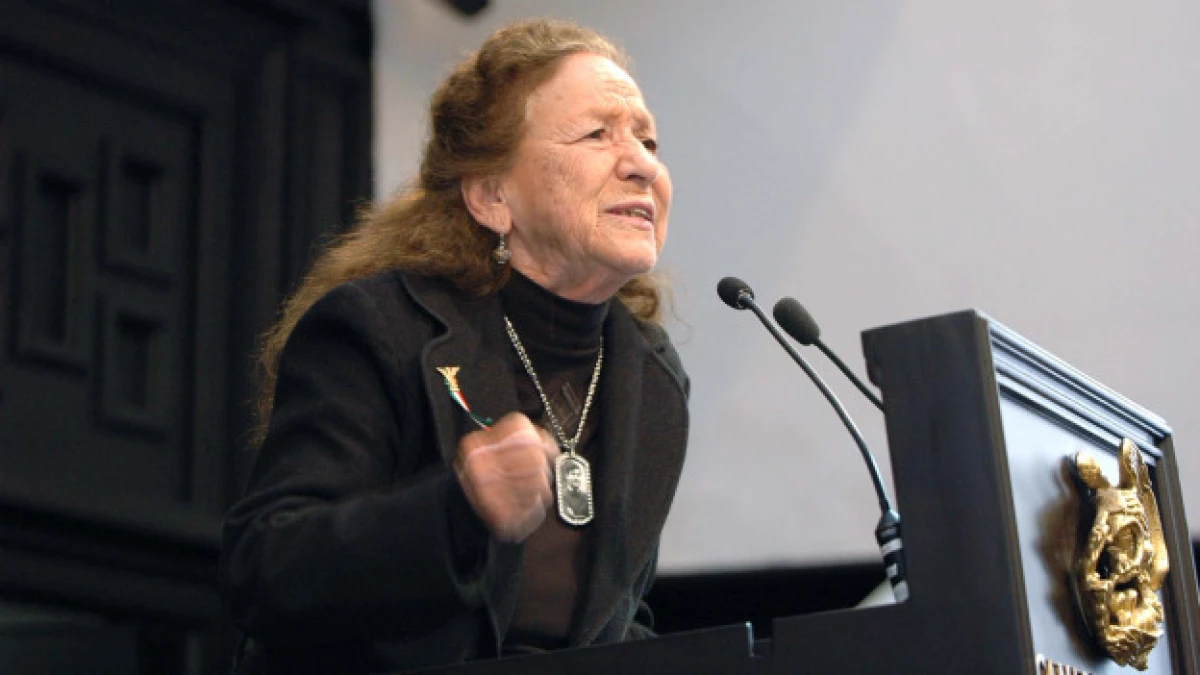 La senadora Rosario Ibarra compareció en la tribuna