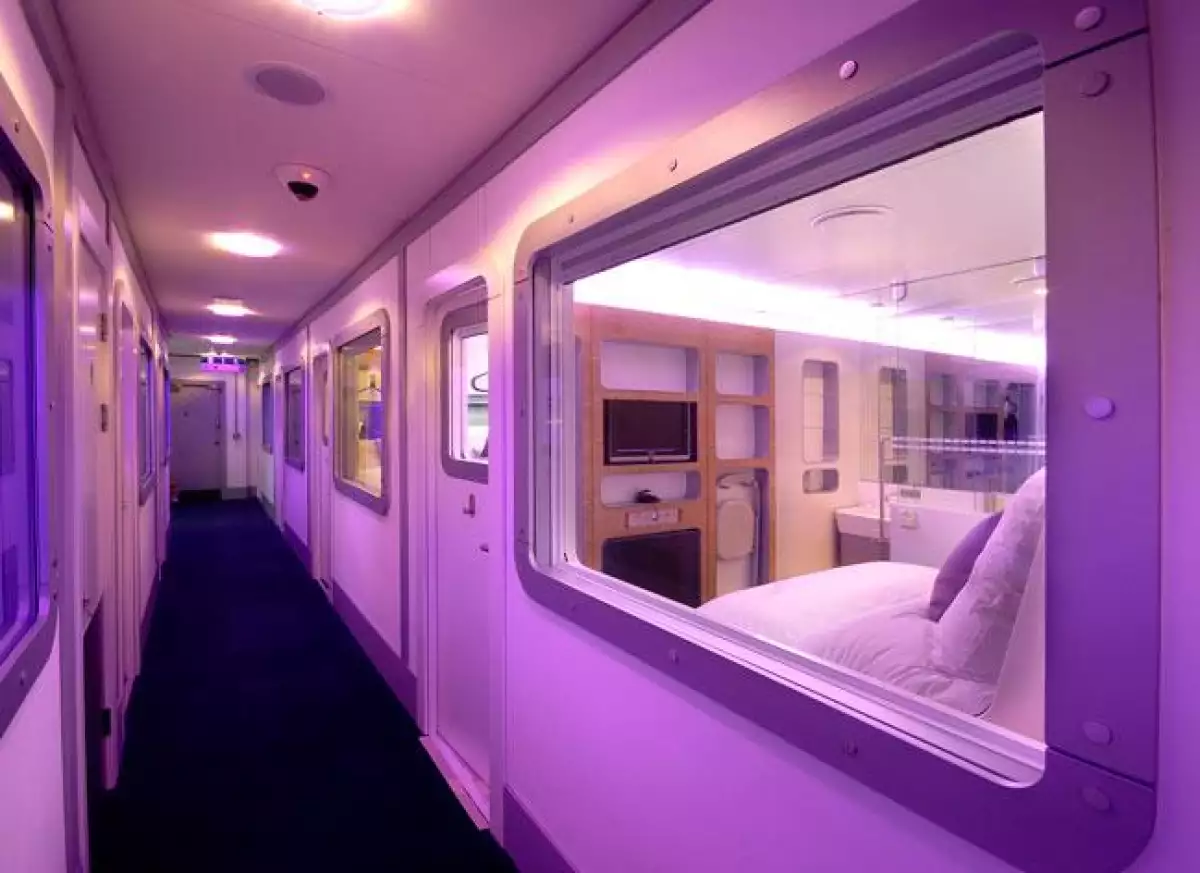 YOTEL 2
