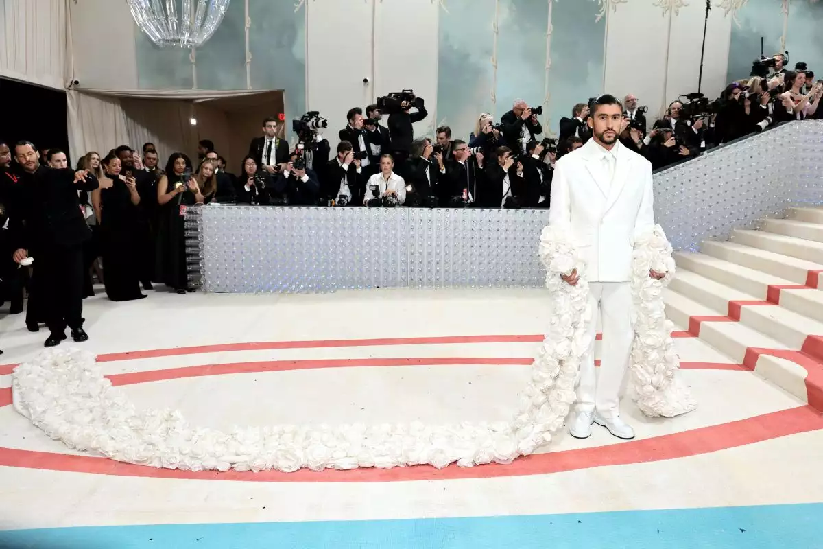 Jacquemus y Bad Bunny en la Met Gala 2023