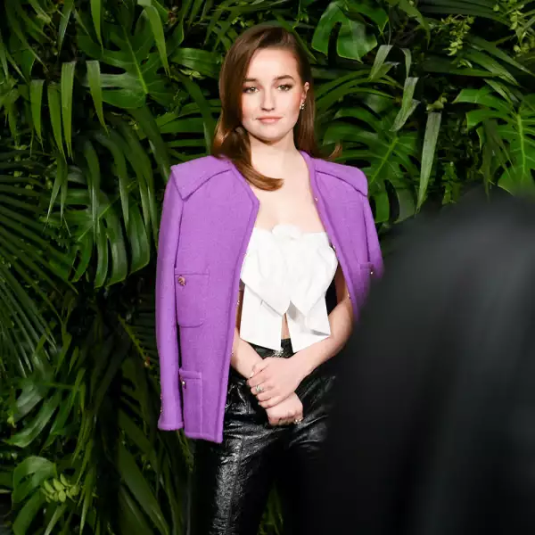 33_Kaitlyn_DEVER_CHANEL_Charles_FINCH_PreOscarsDinner_2020_LD.jpg