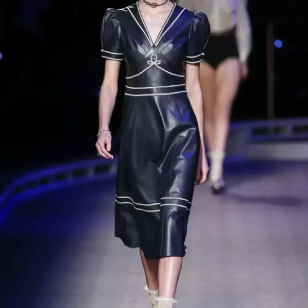 Sailor dress de piel.