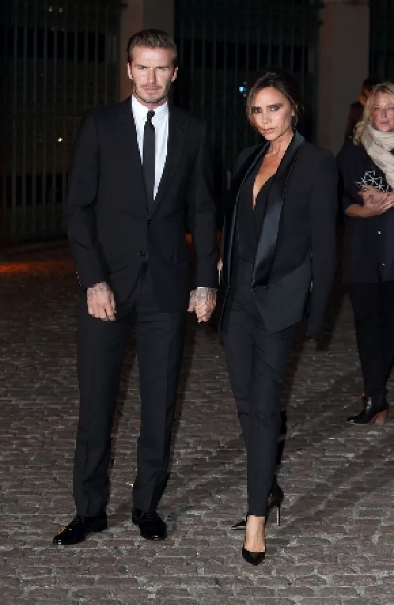 La pareja vendió su gran mansión de en Hertfordshire, Inglaterra, a un precio de 10 millones de euros por debajo de su inversión.