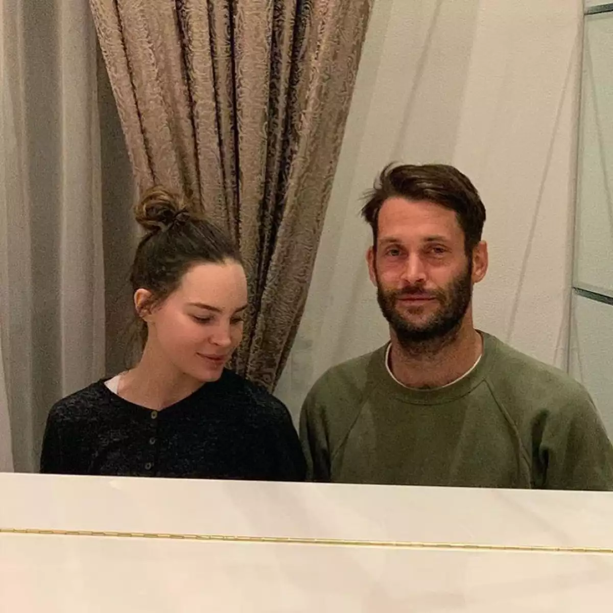 Jacquemus, su prima Belinda, su primo Nacho Peregrín y su tía Belinda Schüll