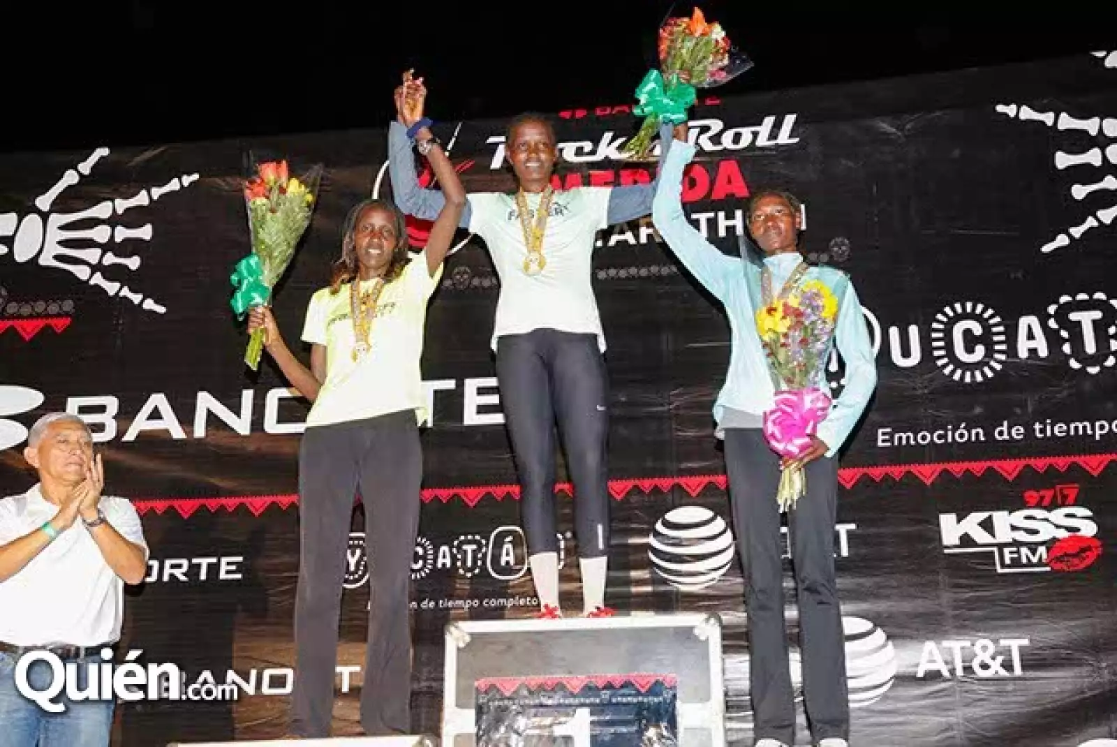 Leah Jebiwot Kigen (2),Genoveva Jelagat Kigen (1) y Caroline Jebiwot Kiptoo (3)