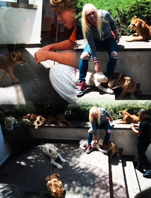 La esposa de Brian fue una de las más emocionadas con la visita a México.