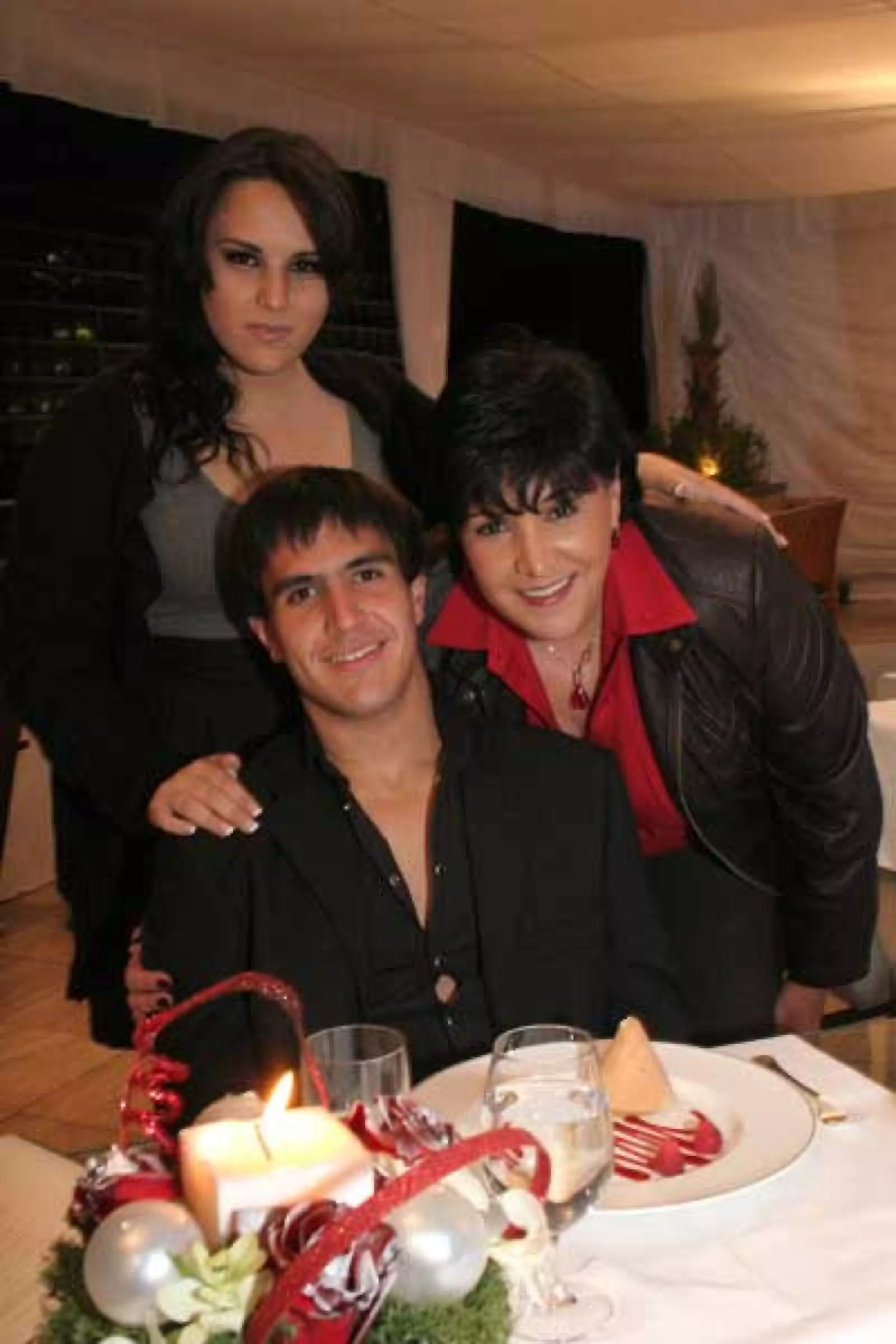 Pilar Sánchez, Alexandro Desfassiaux y Blanca Desfassiaux