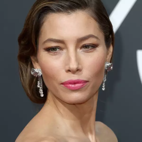 Mejores-beauty-looks-Golden-Globes-11