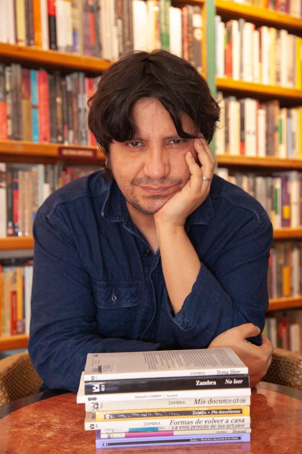 ACC073-FEAT-ALEJANDRO ZAMBRA 02.jpg