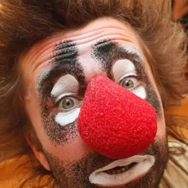 Backstage Slavas Snowshow