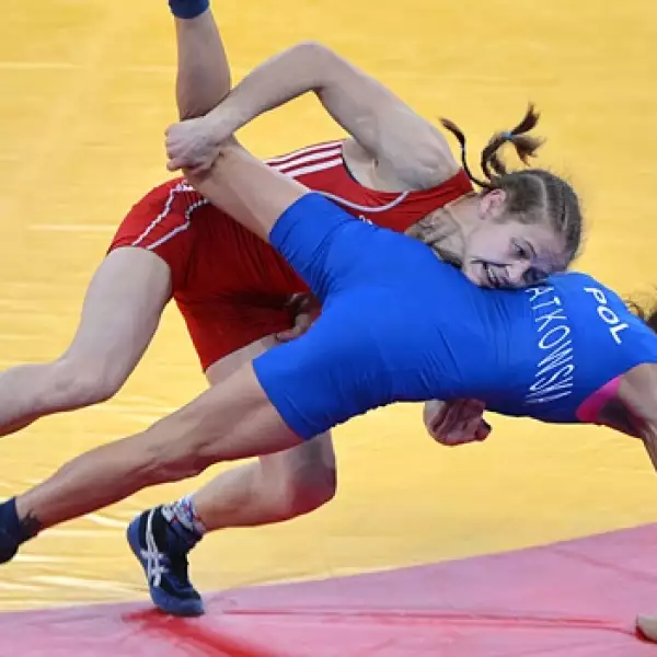 Lucha grecorromana femenil