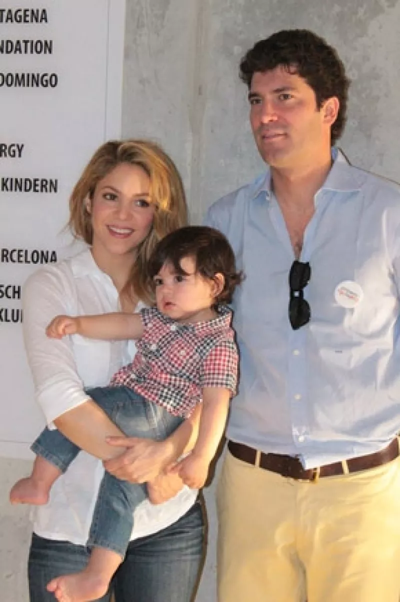 La cantante comentó en una revista que su pequeño le exige mucho tiempo, por lo que ha tenido que aprender a simplificar su trabajo.