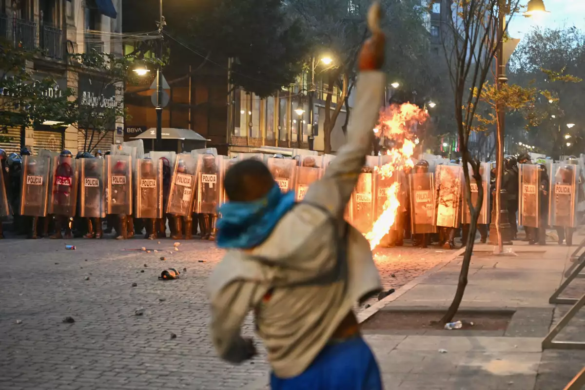 3-2-octubre-AFP__20251003__77K426E__v1__HighRes__MexicoPoliticsProtest.jpeg