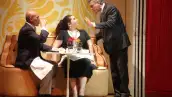 Tras la salida de la española Mireia Gubianas, la puesta en escena inició una nueva temporada con Christina Pastor, quien da vida a `Helena´, una chica graciosa, sexy, segura, ingeniosa e inteligente.