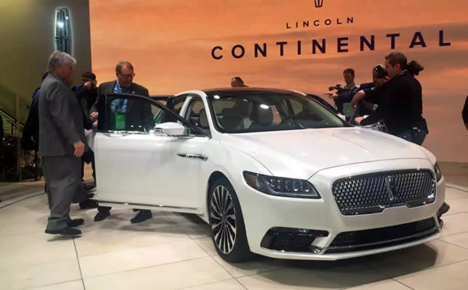 El nuevo Lincoln Continental, especial para el mercado de lujo de China y EU. 