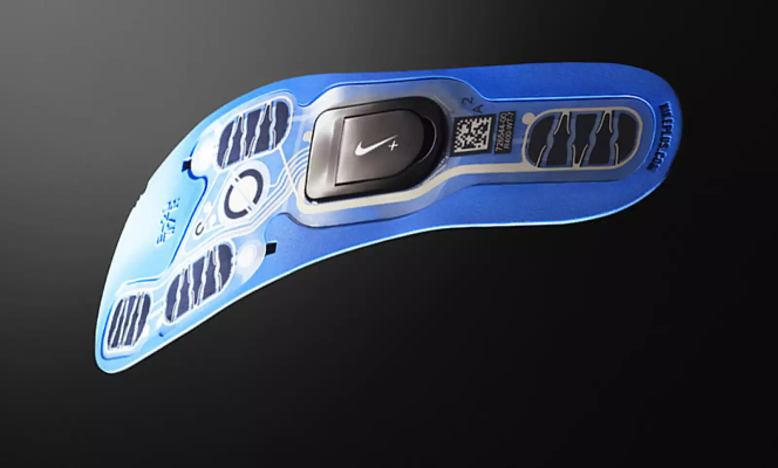 En la suela del zapato existe la tecnología necesaria para medir los resultados de los deportistas en aceleración, potencia, impacto, entre otros.