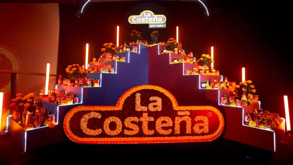 La Costeña® celebra Día de Muertos con la experiencia inmersiva “El sabor nunca muere”.