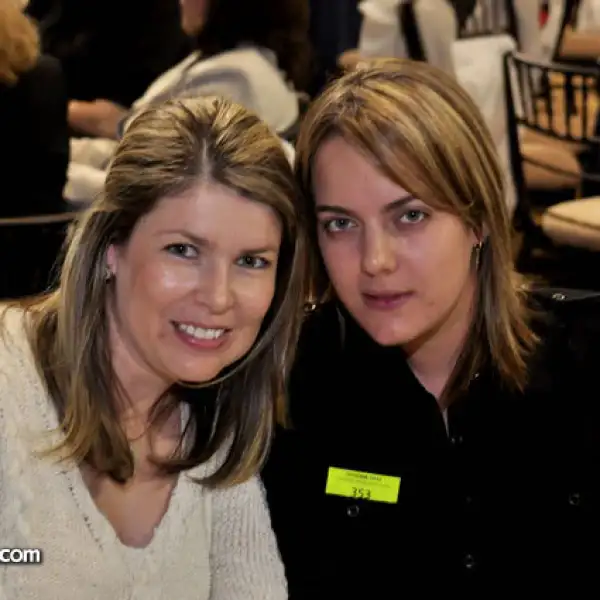 Cindy Peña y Ana Paola Bueno