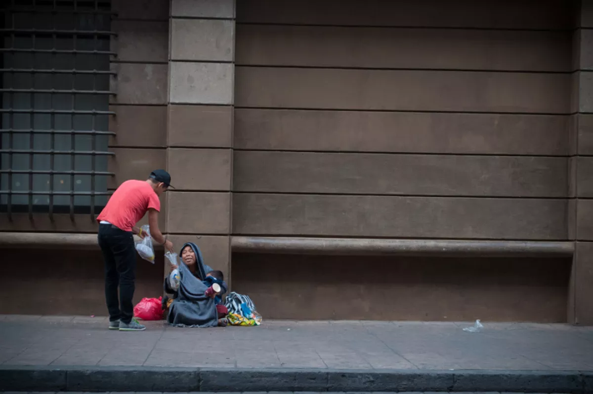 Cada vez más pobres, 6.3 millones de mexicanos dejan de ser clasemedieros