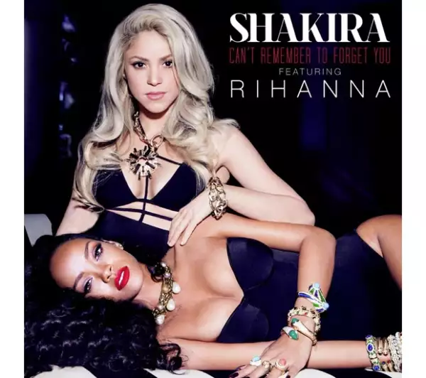 Así de sexys lucieron Shakira y Rihanna en su primer trabajo juntas.