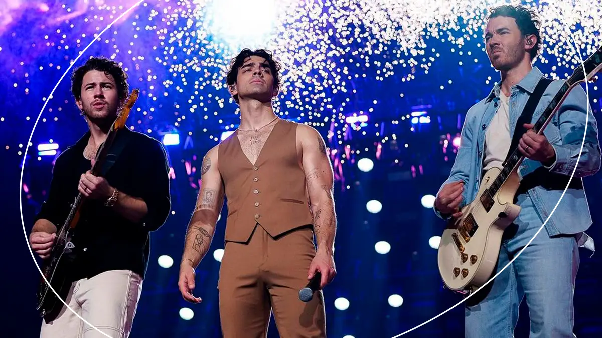 JONAS-BROTHERS.jpg