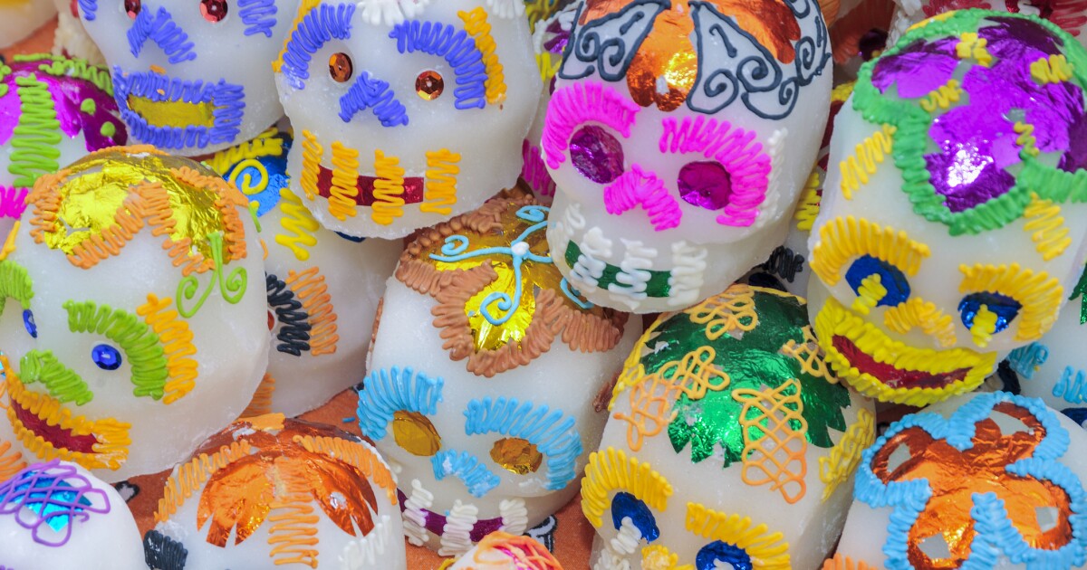 Asi Se Fabrican Las Calaveritas De Azucar Del Dia De Muertos