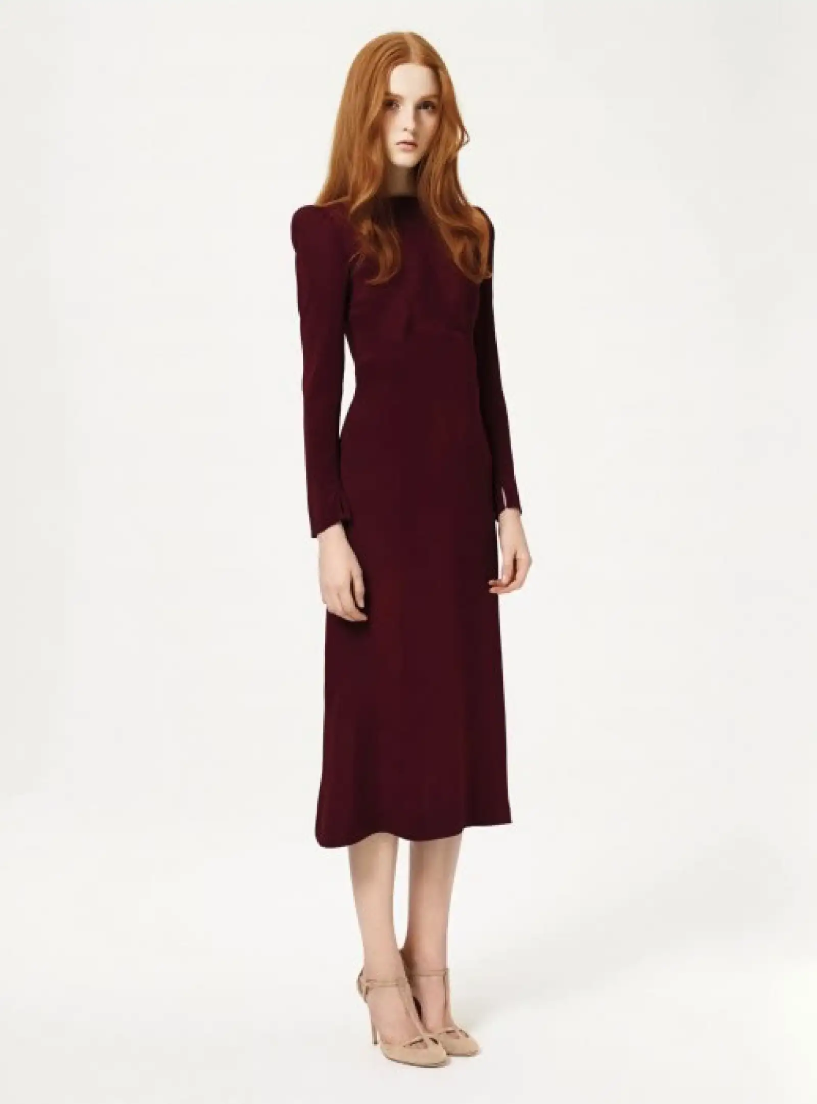 La firma rusa, Vilshenko, utilizó el tono para desarrollar este look de Resort 2015.