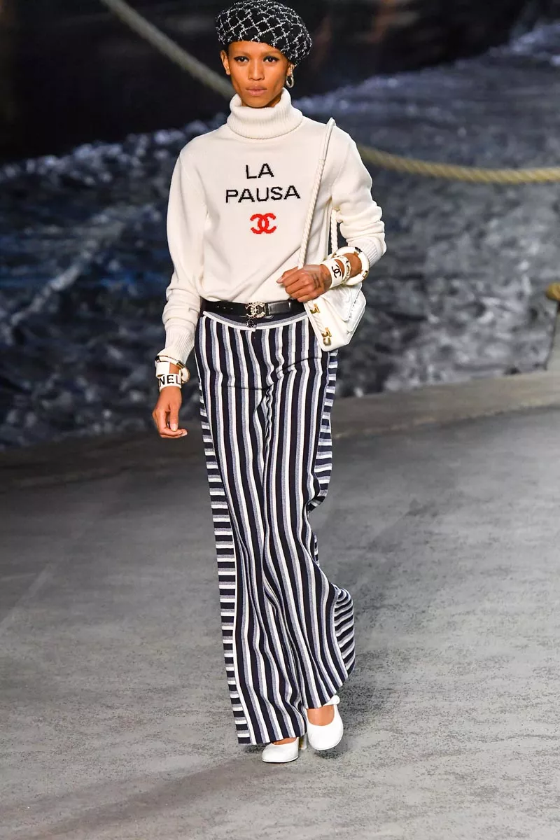 Chanel Cruise 2018/2019 Collection : Runway
