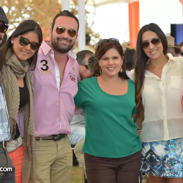 Óscar Naveja, Jinni Ornelas, Daniel Blanco, Mariana González, Fabi Morán y Carmen Cisneros