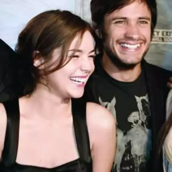COMO DIRECTOR. Gael con Camila Sodi, esposa de Diego, en el estreno de Déficit, la cual dirigió en 2007 bajo el sello de su productora Canana Films.