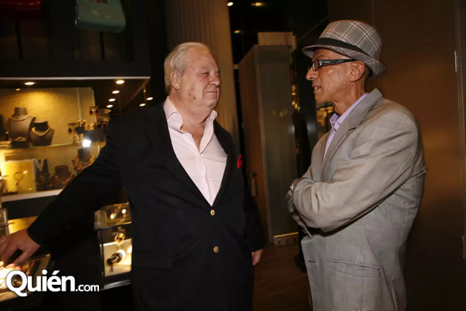 Claudio Landucci,Óscar Román