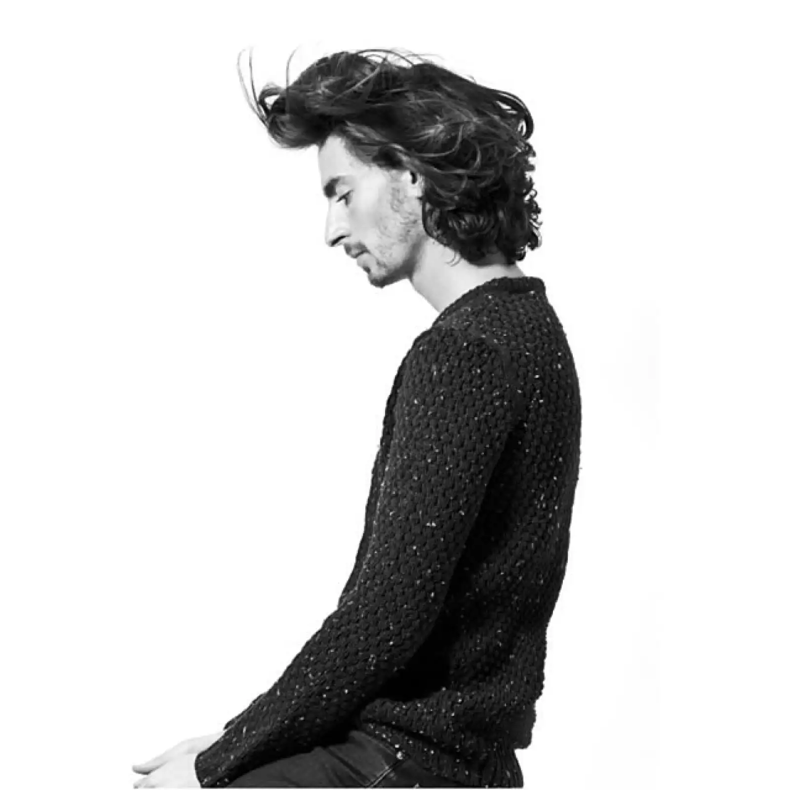 Kris Goyri Nació en la ciudad de México y a sus 22 años, la revista ELLE le otorgaron el premio al nuevo talento mexicano.