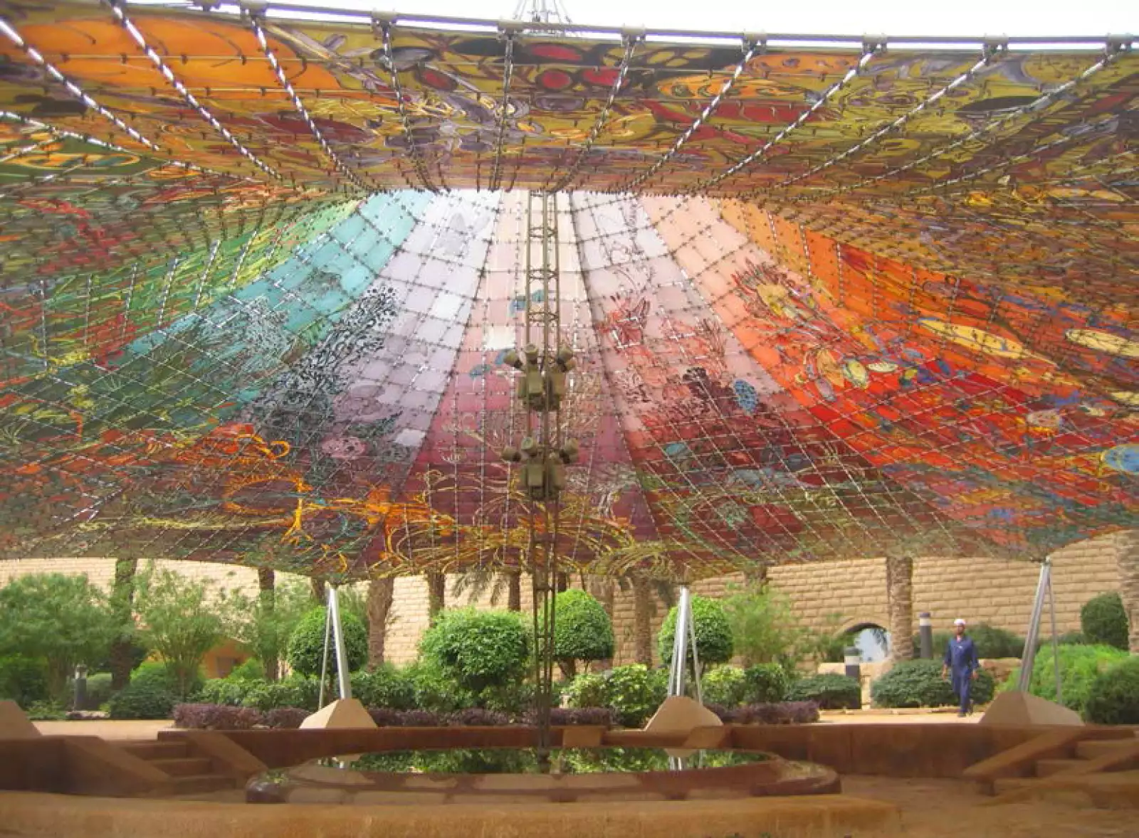 Club Diplom�tico Heart Tent