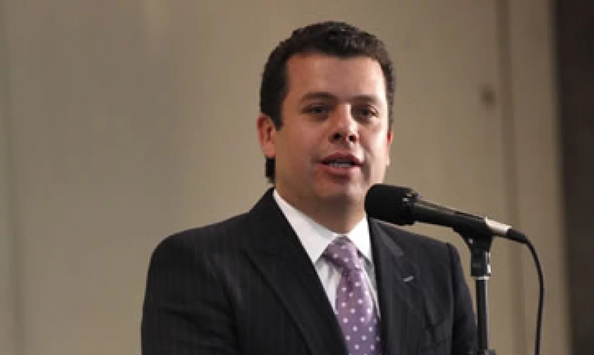 El consejero jurídico de Presidencia, Humberto Castillejos, dijo que definir la preponderancia por servicio violaría el artículo 28 de la reforma constitucional en la materia. (Foto: Notimex)