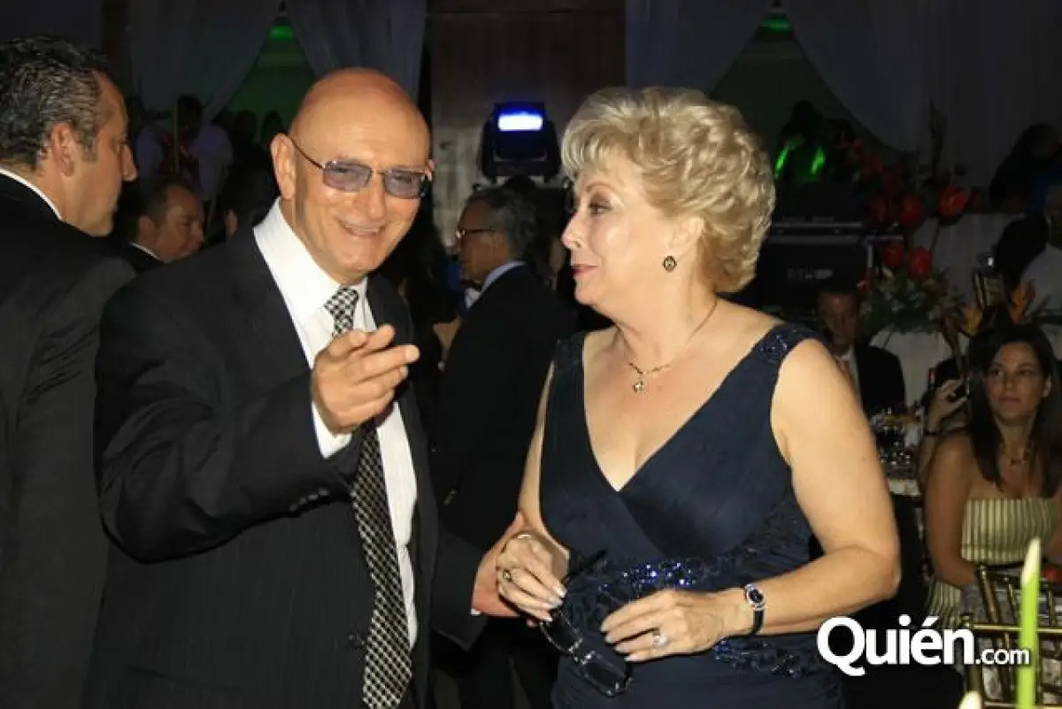 Tony Chedraui de fiesta