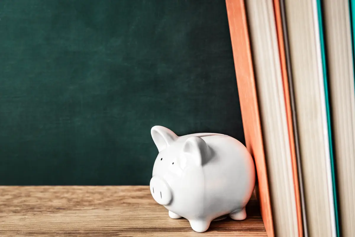 Dinero educación