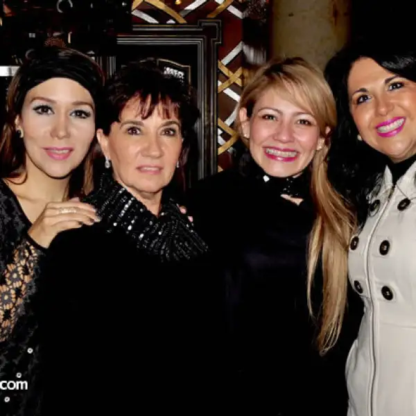 Alejandra Garza de Herrera, Irma Reyes de Saenz, Maribel Garza y Marga Saldívar