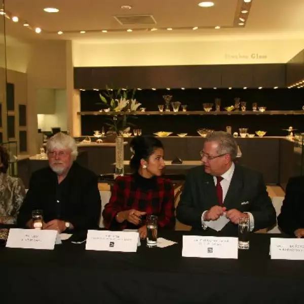 Presentación Steuben Glass.