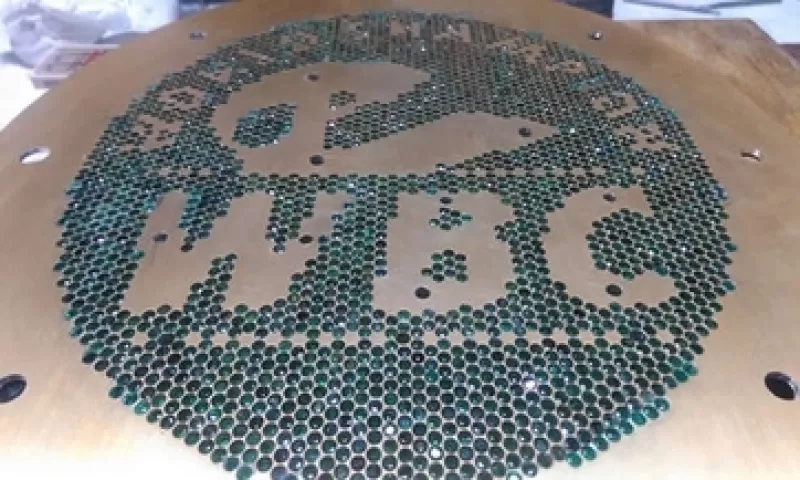 El cinturón también está confeccionado con 800 gramos de oro puro. (Foto: Cortesía CNNMéxico )