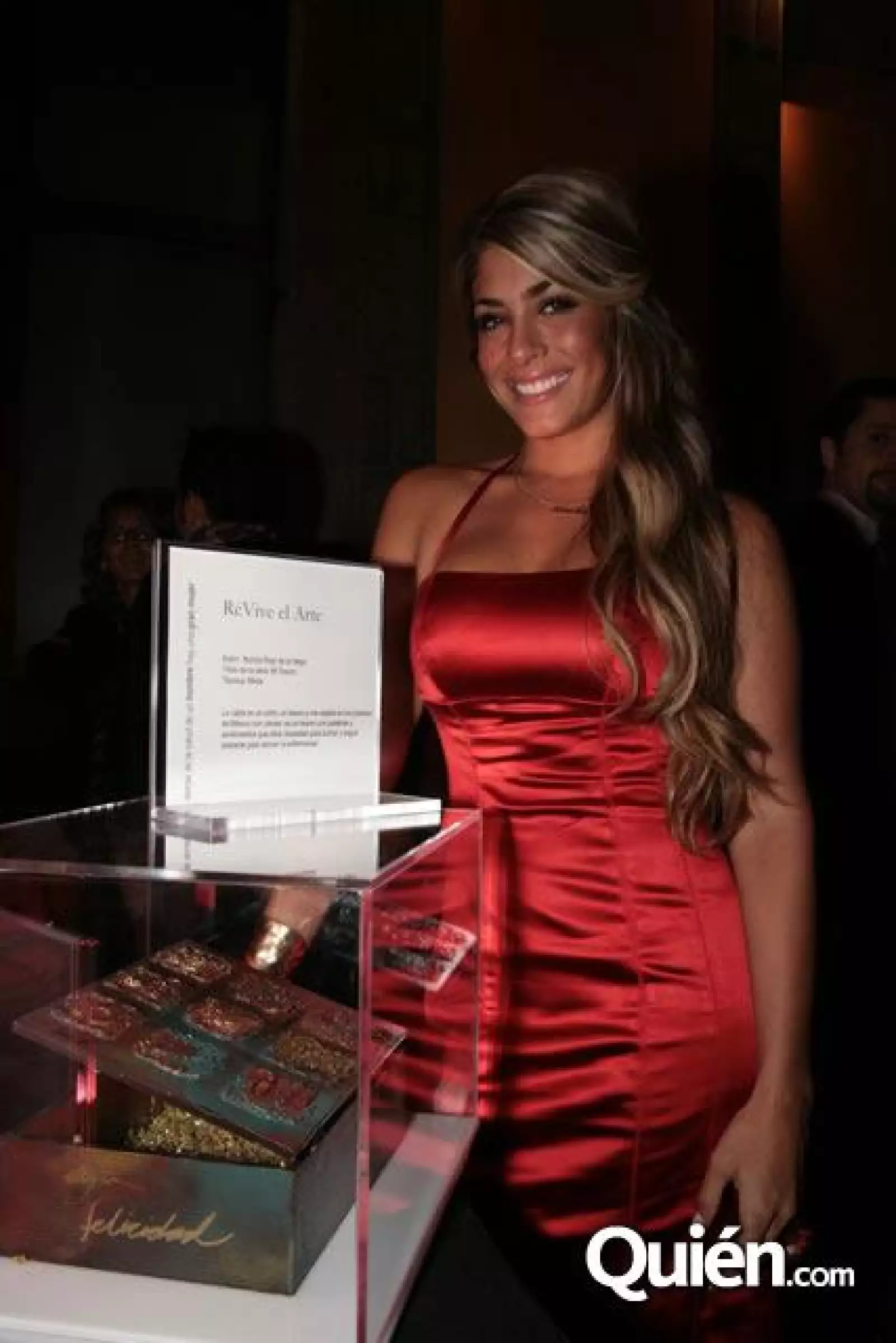 Cajas en subasta revive el arte