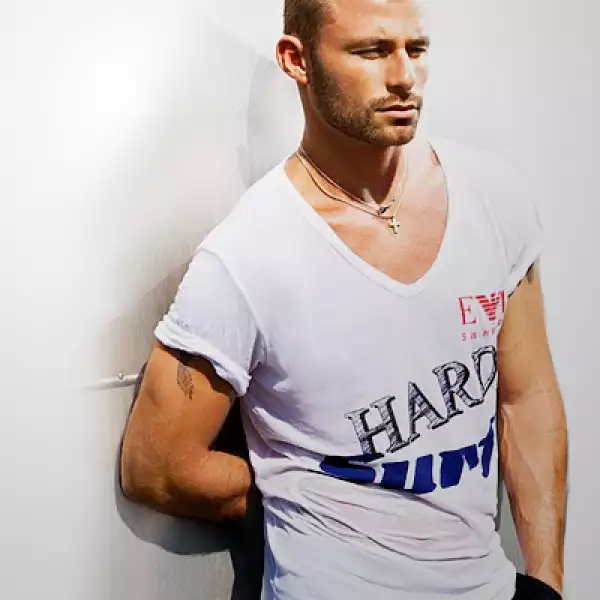 Estas prendas ya están disponibles en las boutiques de Armani en México.