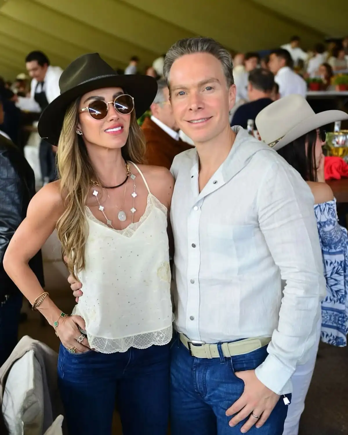 anahi-manuel-velasco.jpg