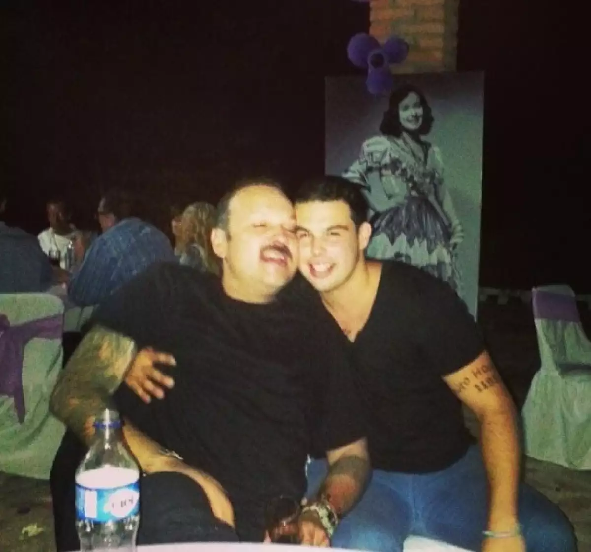 Pepe Aguilar y su hijo Emiliano. 