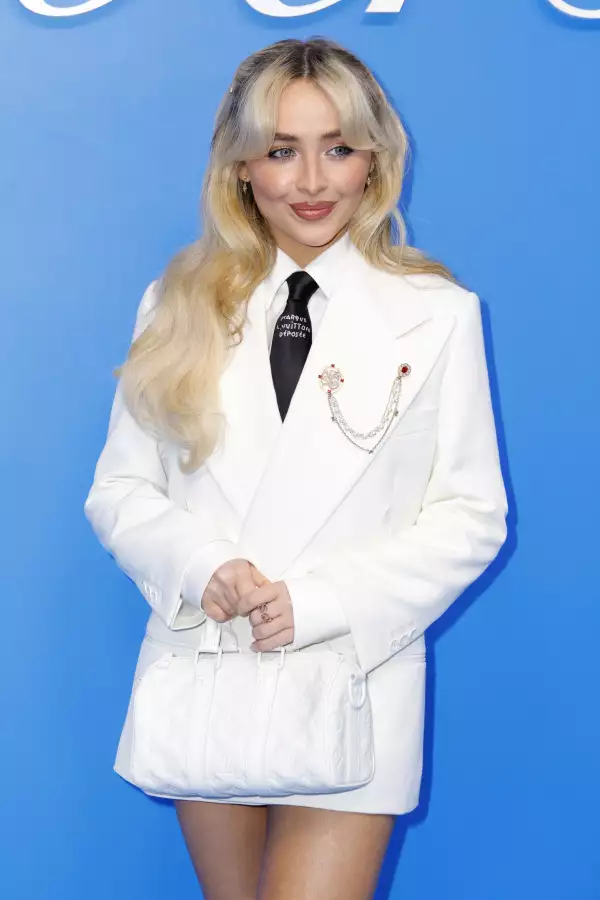 Louis Vuitton: Photocall - Paris Fashion Week - Menswear Spring/Summer 2025
