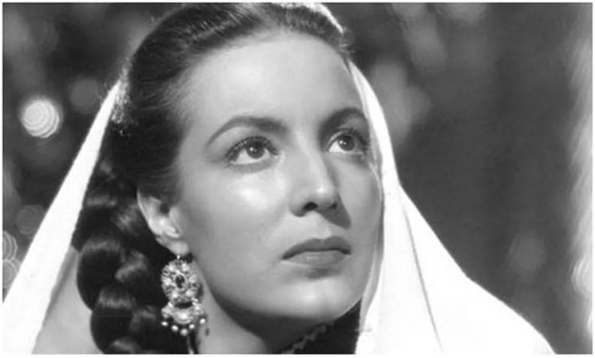 Con María Félix tuvo una relación muy cercana.