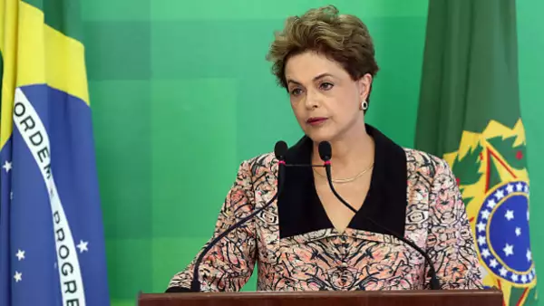 La decisión termina con más de 13 años de gobierno del izquierdista Partido de los Trabajadores; Rousseff es el primer jefe del gobierno brasileño suspendido de su cargo en más de 20 años.